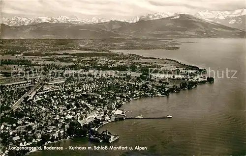 AK / Ansichtskarte Langenargen_Bodensee Fliegeraufnahme mit Kurhaus und Schloss Montfort Langenargen Bodensee