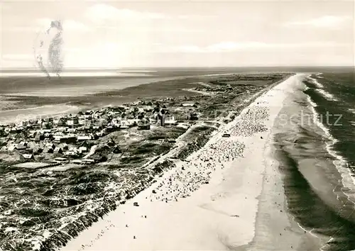 AK / Ansichtskarte Juist_Nordseebad Fliegeraufnahme mit Strand Juist_Nordseebad