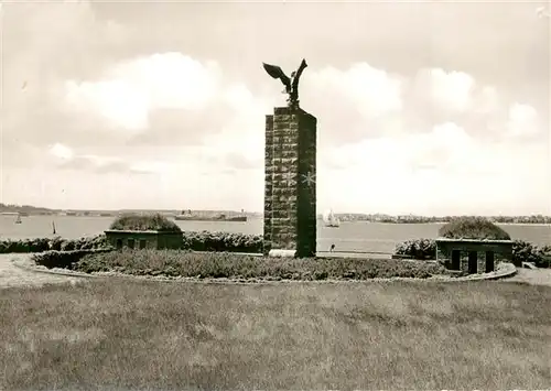 AK / Ansichtskarte Moeltenort U Boot Ehrenmal Moeltenort