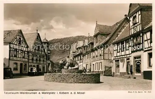 AK / Ansichtskarte Kobern Gondorf Tatzelwurm Weinbrunnen am Marktplatz Kobern Gondorf