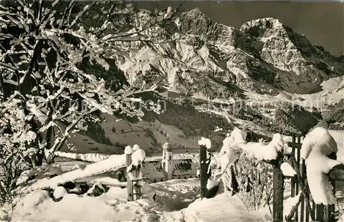 AK / Ansichtskarte Engelberg_OW Wanderweg mit Kirche im Schnee Engelberg OW