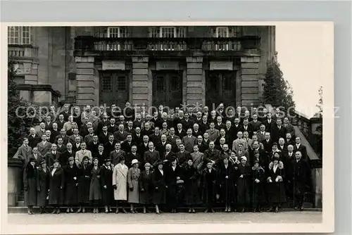 AK / Ansichtskarte Freiburg_Breisgau Gruppenaufnahme Theatertreppe Freiburg Breisgau