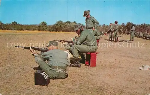 AK / Ansichtskarte Marine Marksmanship Coaching Marine Corps Recruit Depot Parris Island  Marine