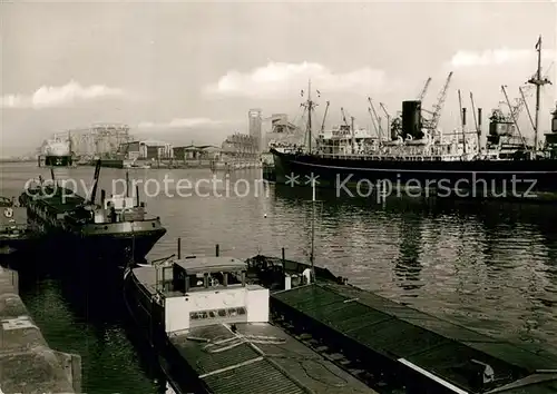 AK / Ansichtskarte Schiffe_Ships_Navires Bremen ueberseehafen A.G. Weser Getreide Anlage  Schiffe_Ships_Navires