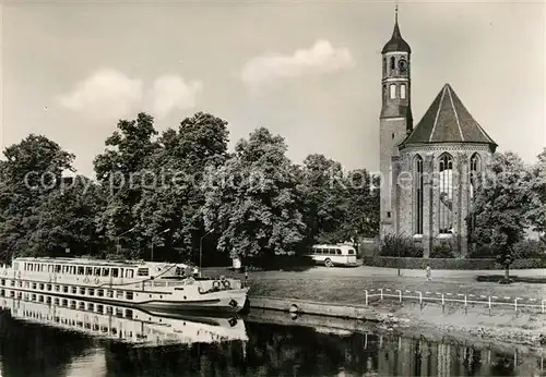 AK / Ansichtskarte Brandenburg_Havel Partie an der Johanniskirche Bootsanleger Havel Fahrgastschiff Brandenburg Havel