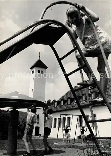 AK / Ansichtskarte Roedental Kinderspielplatz Turm Sankt Hedwig Kirche Roedental