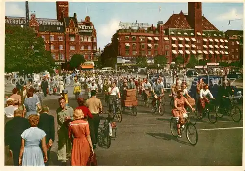 AK / Ansichtskarte Kopenhagen Radhuspladsen Cyklister Kopenhagen