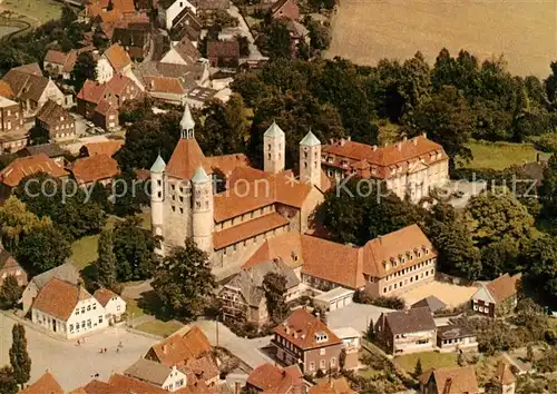 AK / Ansichtskarte Freckenhorst Ehemalige Stiftskirche mit Kreuzgang Fliegeraufnahme Freckenhorst