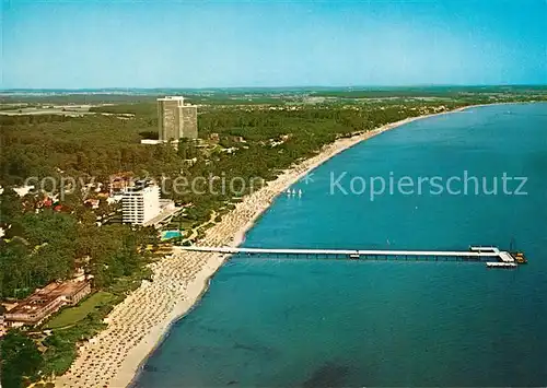 AK / Ansichtskarte Timmendorfer_Strand Seebruecke mit Hotel und Kongresszentrum Maritim Fliegeraufnahme Timmendorfer_Strand