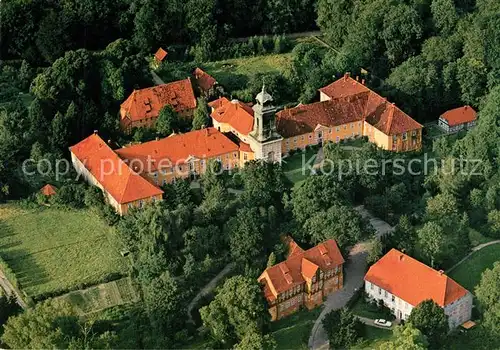 AK / Ansichtskarte Bad_Bevensen Fliegeraufnahme Kloster Medingen Bad_Bevensen