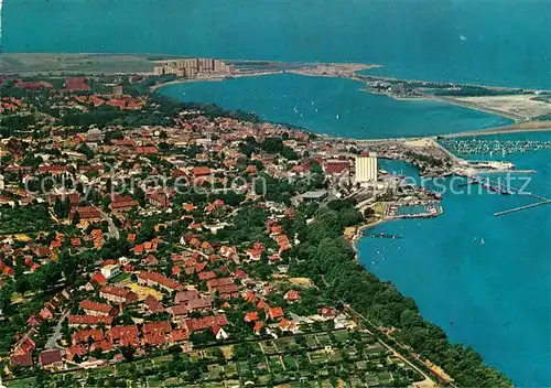 AK / Ansichtskarte Heiligenhafen_Ostseebad Fliegeraufnahme Heiligenhafen_Ostseebad