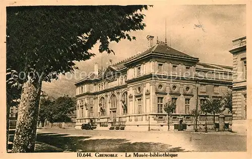 AK / Ansichtskarte Grenoble Musee Bibliotheque Grenoble