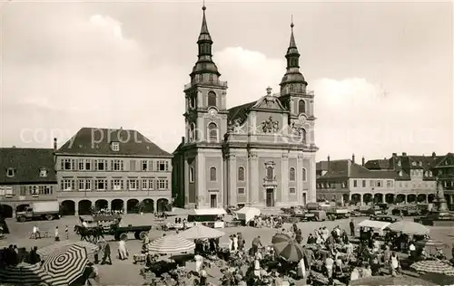 AK / Ansichtskarte Ludwigsburg_Wuerttemberg Marktplatz Stadtkirche Ludwigsburg Wuerttemberg