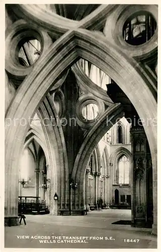 AK / Ansichtskarte Wells_Green View across the Transept Wells Cathedral 