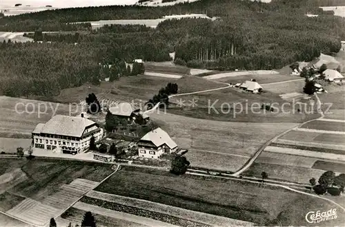 AK / Ansichtskarte Hinterzarten Fliegeraufnahme Gasthof Pension Lafette Hinterzarten