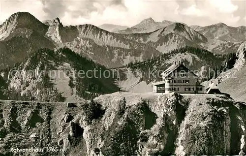 AK / Ansichtskarte Rotwandhaus gegen Risserkogel und Benediktenwand Alpenpanorama Rotwandhaus