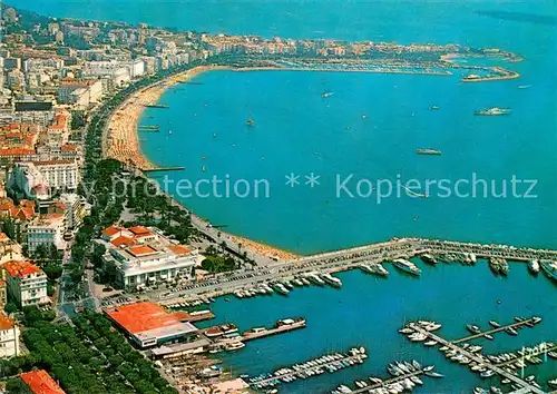 AK / Ansichtskarte Cannes_Alpes Maritimes Vue generale aerienne sur le Vieux Port les Jardins du Casino la Croisette et le Port Canto Cannes Alpes Maritimes