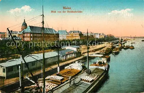 AK / Ansichtskarte Mainz_Rhein Rheinufer Frachtkaehne Dampfer Blick von der Strassenbruecke Mainz Rhein