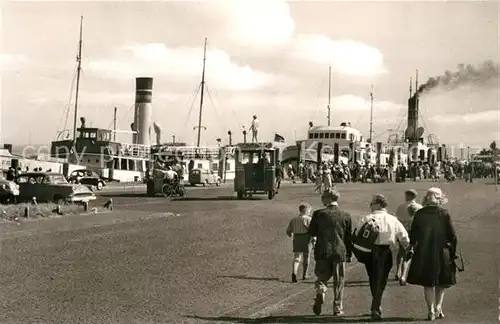 AK / Ansichtskarte Norderney_Nordseebad Dampferankunft Norderney_Nordseebad