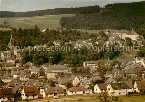 AK / Ansichtskarte Bad_Berleburg Ortsansicht mit Kirche Bad_Berleburg