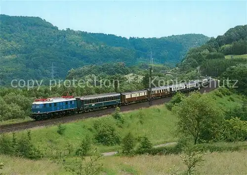 AK / Ansichtskarte Eisenbahn Elektro Schnellzug Lokomotive E18047 Eisenbahn