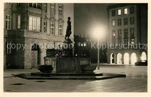 AK / Ansichtskarte Leipzig Rossplatz Maegdebrunnen Nachtaufnahme Leipzig