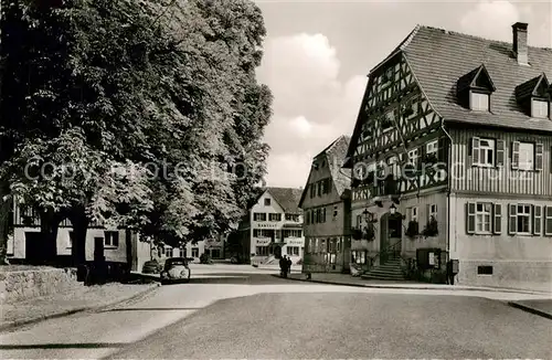 AK / Ansichtskarte Welzheim Rathaus Fachwerkhaus Alter Baum Welzheim