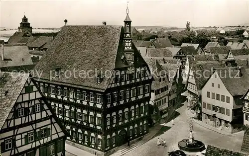 AK / Ansichtskarte Markgroeningen Marktplatz mit Rathaus Altstadt Fachwerkhaus Markgroeningen