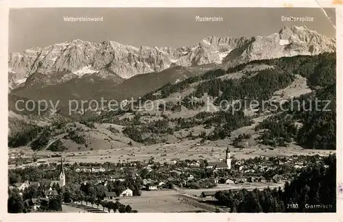 AK / Ansichtskarte Garmisch Partenkirchen Gesamtansicht mit Alpenpanorama Garmisch Partenkirchen