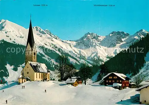 AK / Ansichtskarte Mittelberg_Kleinwalsertal Kirche Schuesser Schafalpenkoepfe Mittelberg_Kleinwalsertal