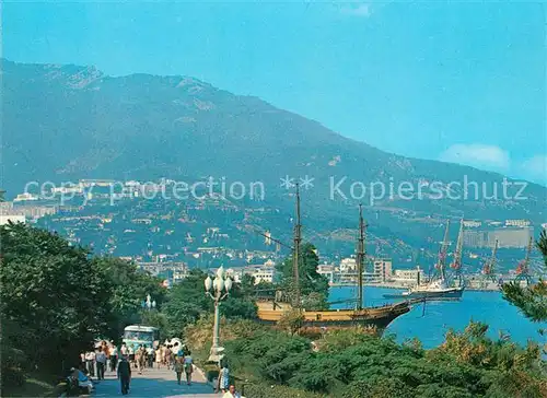 AK / Ansichtskarte Jalta_Ukraine Panorama Hafen Bar auf dem Schoner Jalta Ukraine