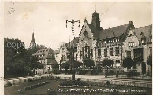 AK / Ansichtskarte Neuwied_Rhein Moltkeplatz mit Kreishaus Neuwied Rhein