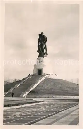 AK / Ansichtskarte Treptow_Berlin Ehrenmal der Sowjetischen Armee Treptow Berlin