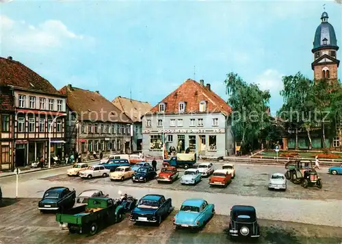 AK / Ansichtskarte Waren_Mueritz Markt Kirche Waren Mueritz