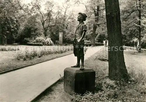 AK / Ansichtskarte Weissenfels_Saale Denkmal des Schusterjungen Weissenfels_Saale