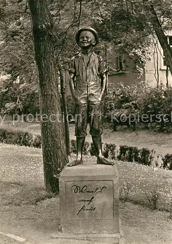 AK / Ansichtskarte Weissenfels_Saale Denkmal des Schusterjungen Weissenfels_Saale