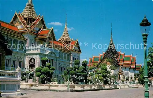 AK / Ansichtskarte Bangkok Royal Grand Palace Chakri and Dusit Maha Prasadh Throne Halls Bangkok