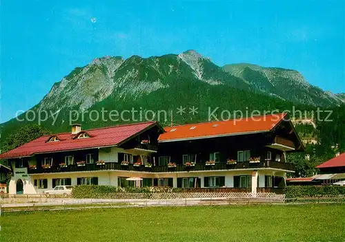 AK / Ansichtskarte Oberstdorf Gaestehaus Elvia Allgaeuer Alpen Oberstdorf