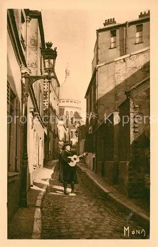 Paris Montmartre La Rue St. Rustique Au fond le Sacre Coeur Paris