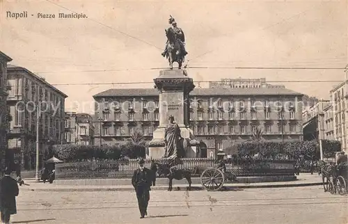 Napoli_Neapel Piazza Municipio Monumento Napoli Neapel