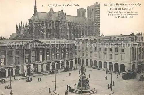 Reims_Champagne_Ardenne Cathedrale Place Royale Statue de Louis XV Reims_Champagne_Ardenne