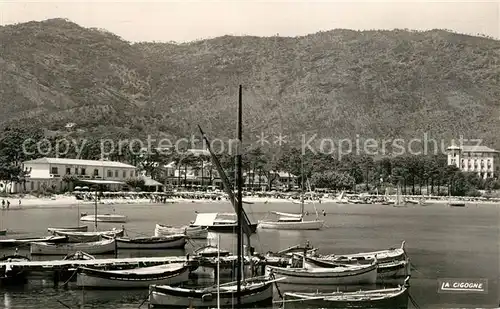 AK / Ansichtskarte Cavalaire sur Mer Port Plage et les Hotels Cote d Azur Cavalaire sur Mer