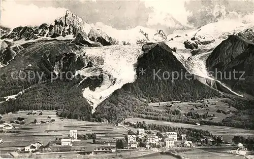 AK / Ansichtskarte Chamonix Panorama Massif du Mont Blanc Glaciers des Bossons et de Taconnaz Alpes Francaises Chamonix