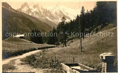 AK / Ansichtskarte Chamonix Col des Montets vue sur les Aiguilles du Massif du Mont Blanc Alpes Francaises Chamonix