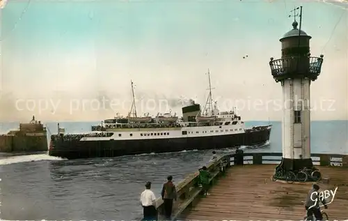 AK / Ansichtskarte Dieppe_Seine Maritime Vapeur Depart pour l Angleterre le phare Dieppe Seine Maritime