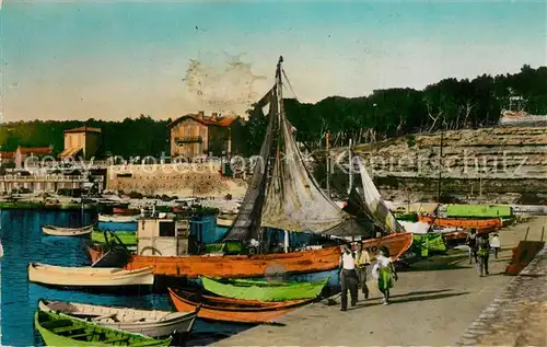 AK / Ansichtskarte Carry le Rouet Bateaux de peche dans le port Carry le Rouet