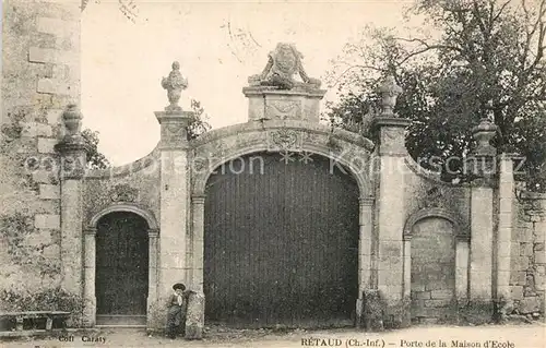 Retaud Porte de la Maison d Ecole Retaud