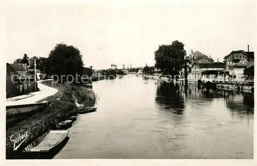 AK / Ansichtskarte Jarnac Les Quais de la Charente Jarnac