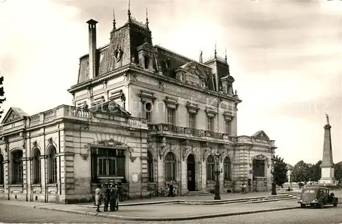 AK / Ansichtskarte Rochefort_Charente Maritime La Poste Monument Rochefort