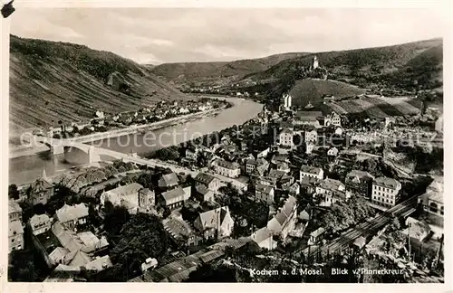 AK / Ansichtskarte Cochem_Mosel Blick vom Pinnerkreuz Panorama Cochem Mosel